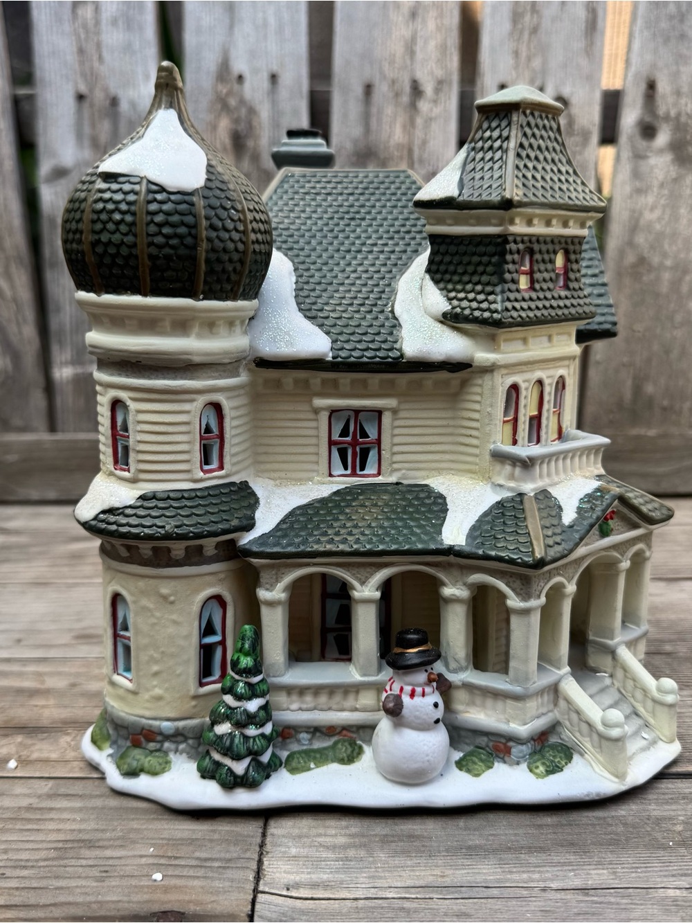 VTG Santa's Workbench Abbottshire House Porcelain Lighted Victorian Christmas